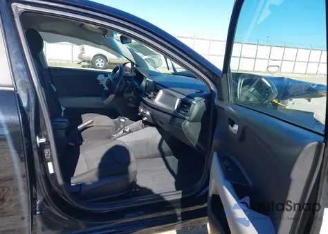 2020 Kia Rio S z USA, uszkodzony, nr VIN 3KPA24AD1LE302691